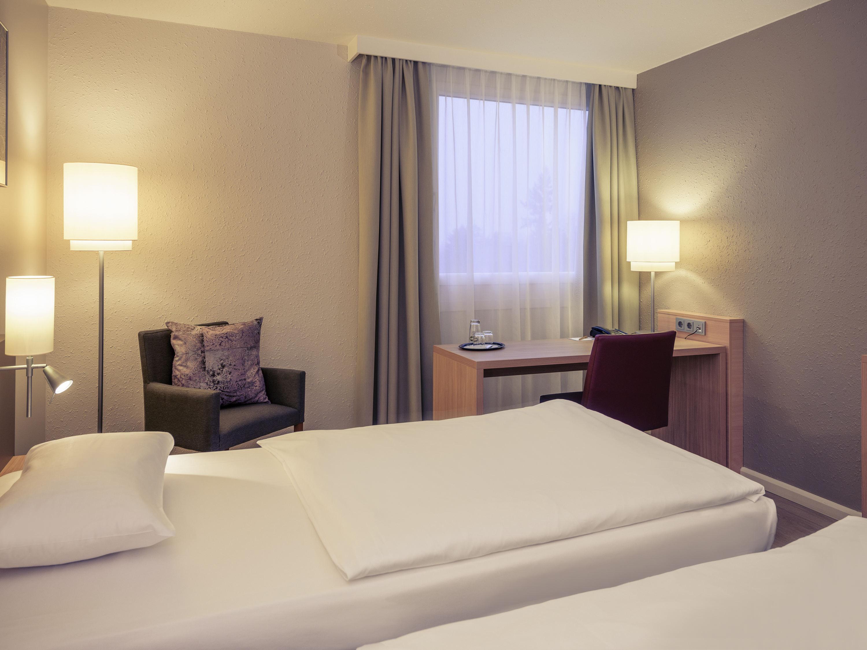 Fuerther Hotel Mercure Nuernberg West Exterior foto