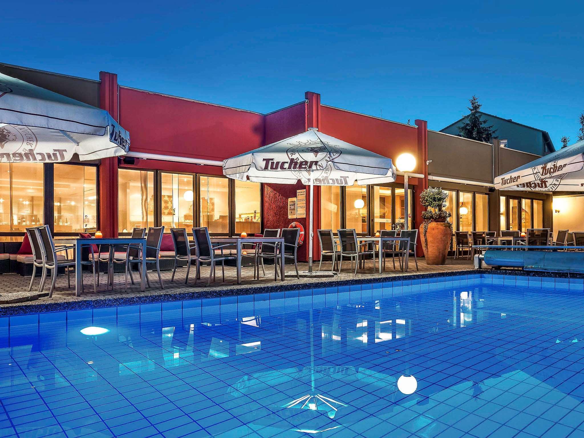 Fuerther Hotel Mercure Nuernberg West Exterior foto
