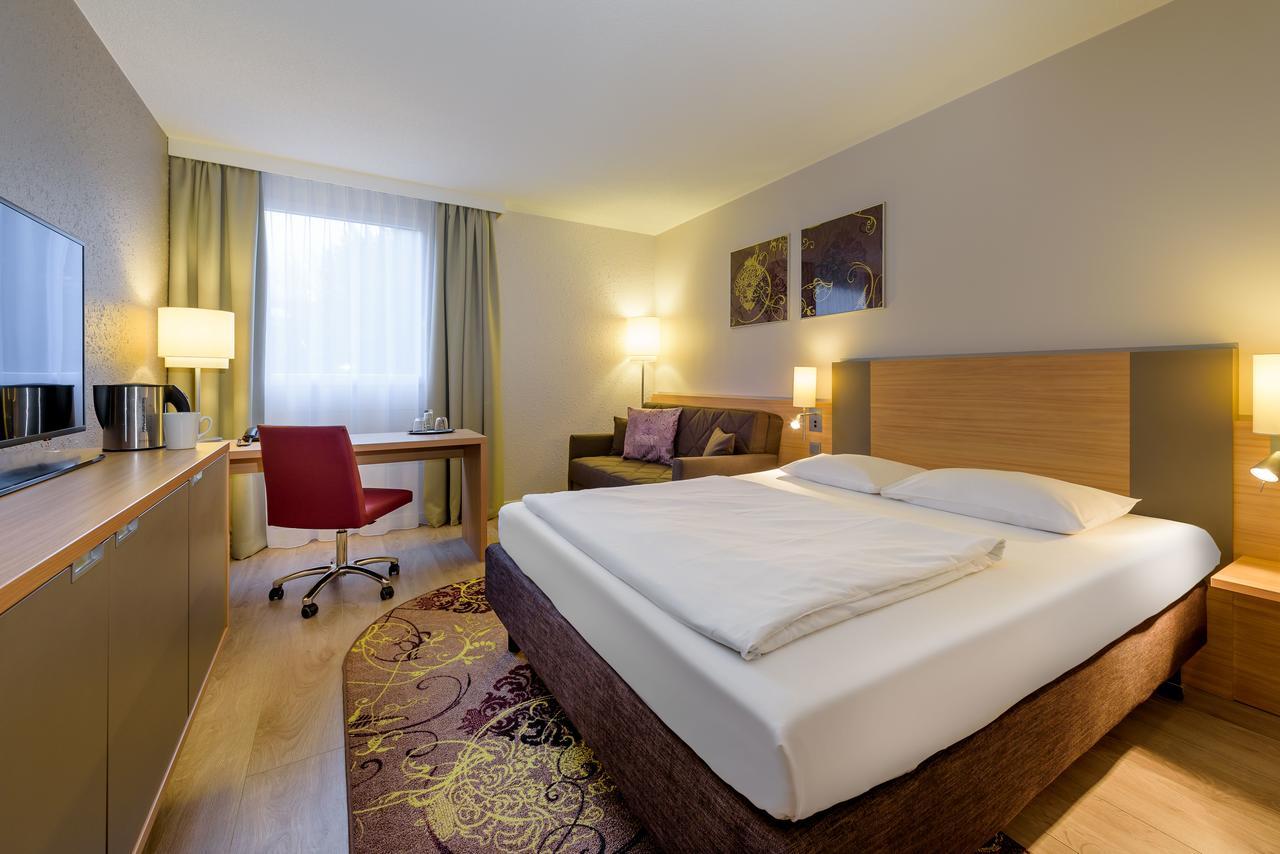 Fuerther Hotel Mercure Nuernberg West Exterior foto